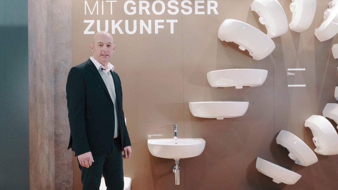 Ein Geberit Verkaufsberater informiert im Video über die Neuheiten 2020 Ein Geberit Verkaufsberater informiert im Video über die Neuheiten 2020